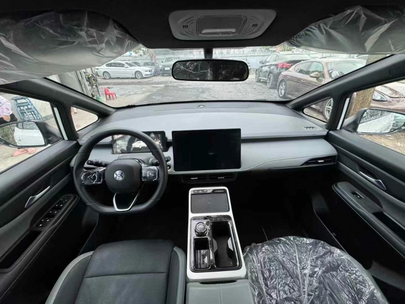 廣州24年合創汽車Z038