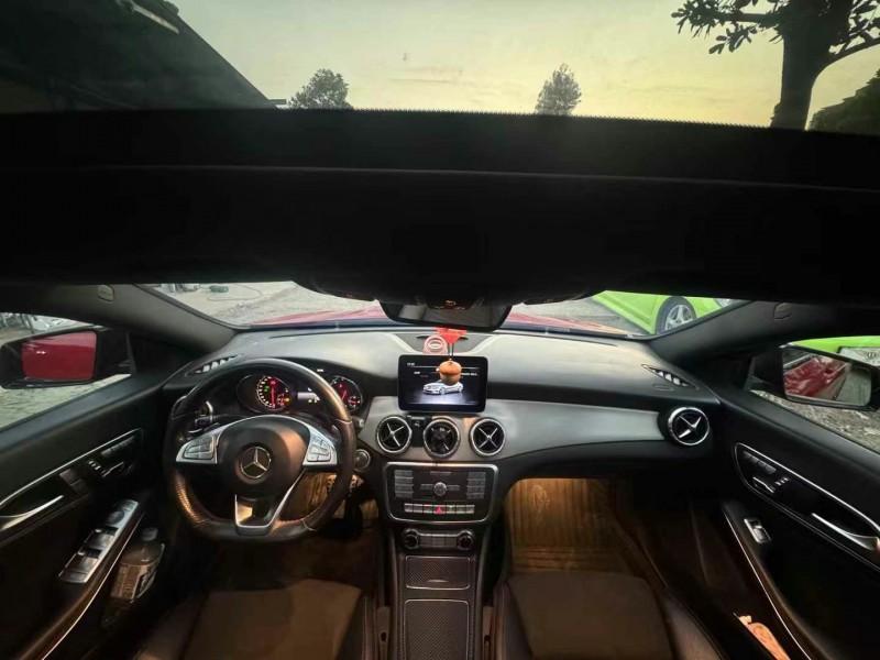 广州18年奔驰CLA7