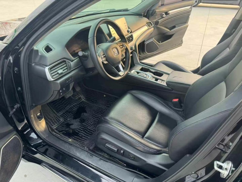 徐州19年本田雅阁2