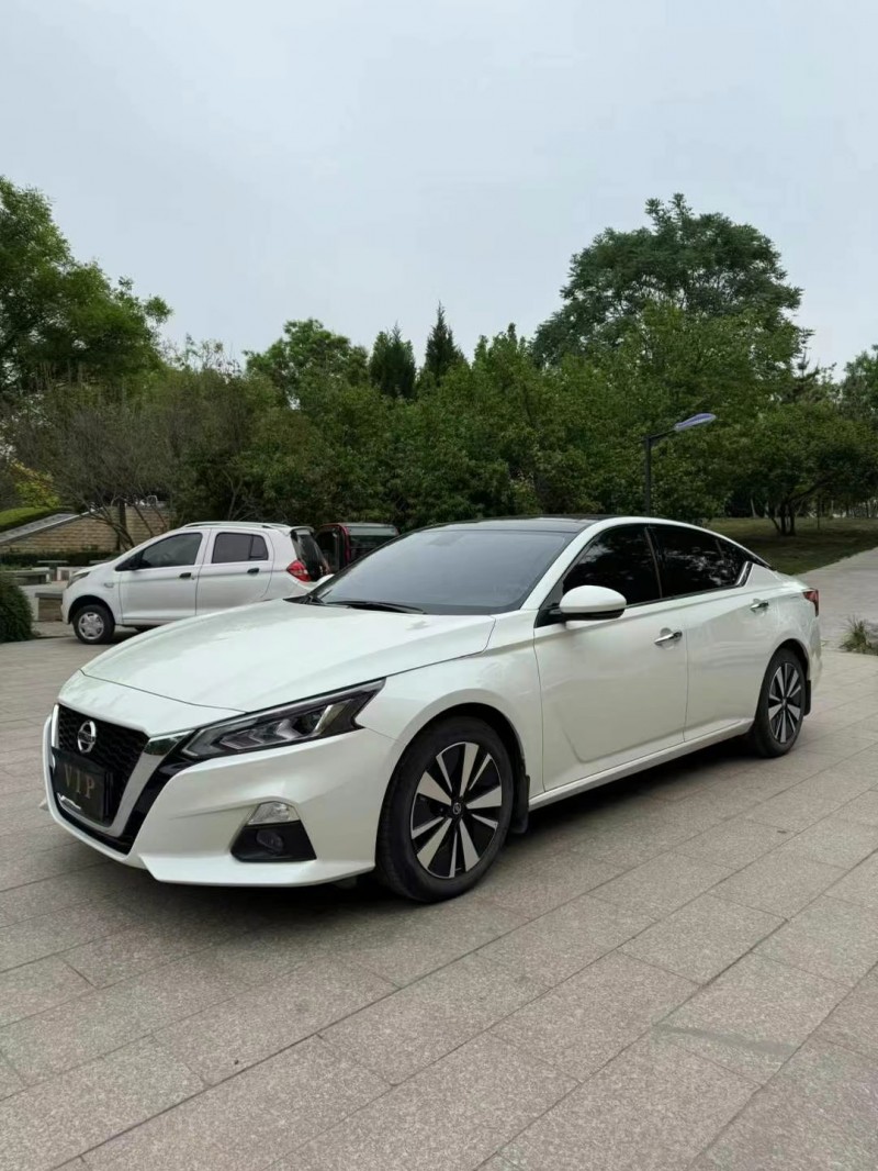 邢臺23年日產天籟2