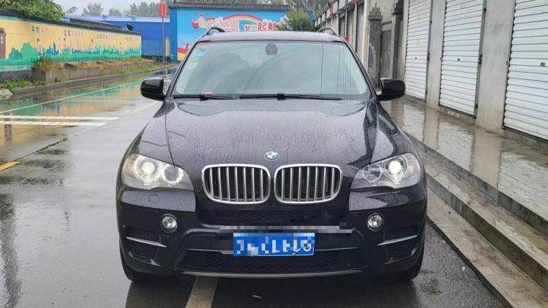 保定12年宝马X51