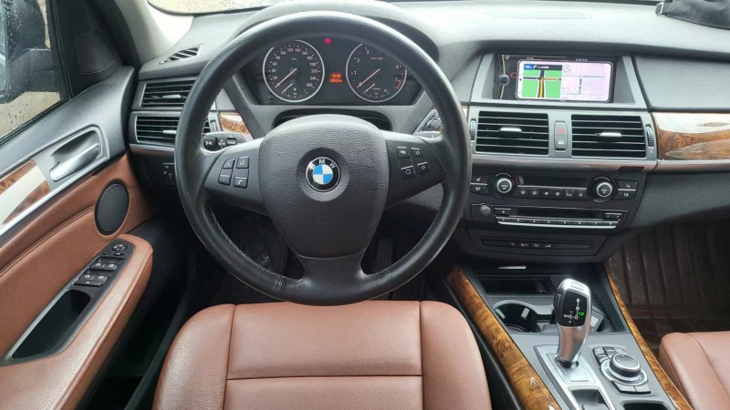 保定12年宝马X55