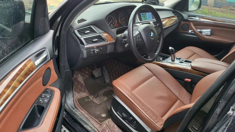 保定12年宝马X56