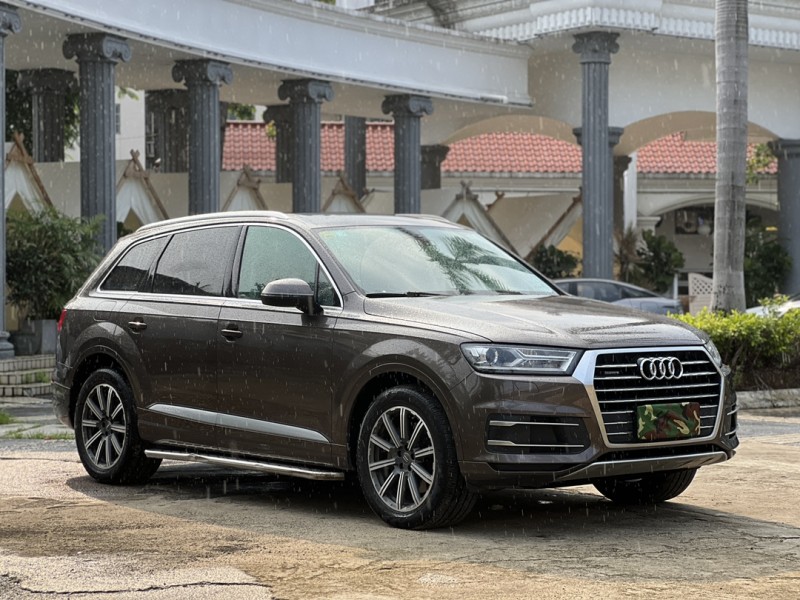 东莞17年奥迪Q75