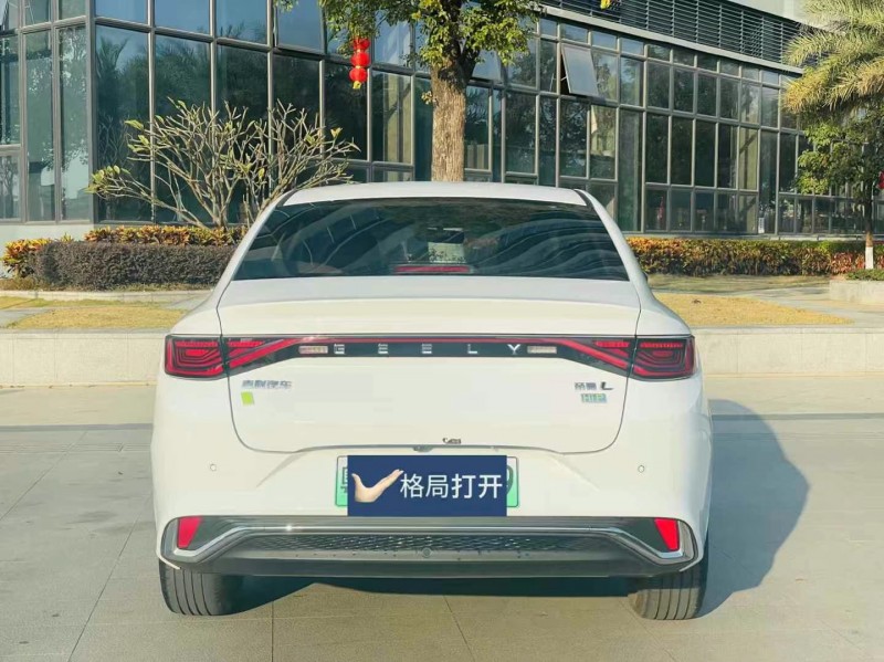 东莞23年吉利帝豪9