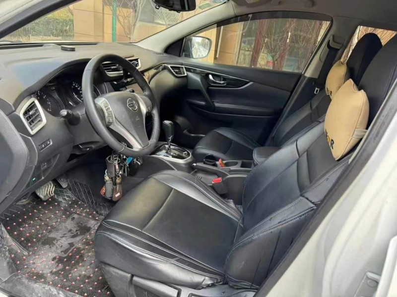 保定19年日产逍客5