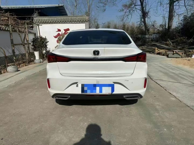 濱州20年長安汽車逸動9