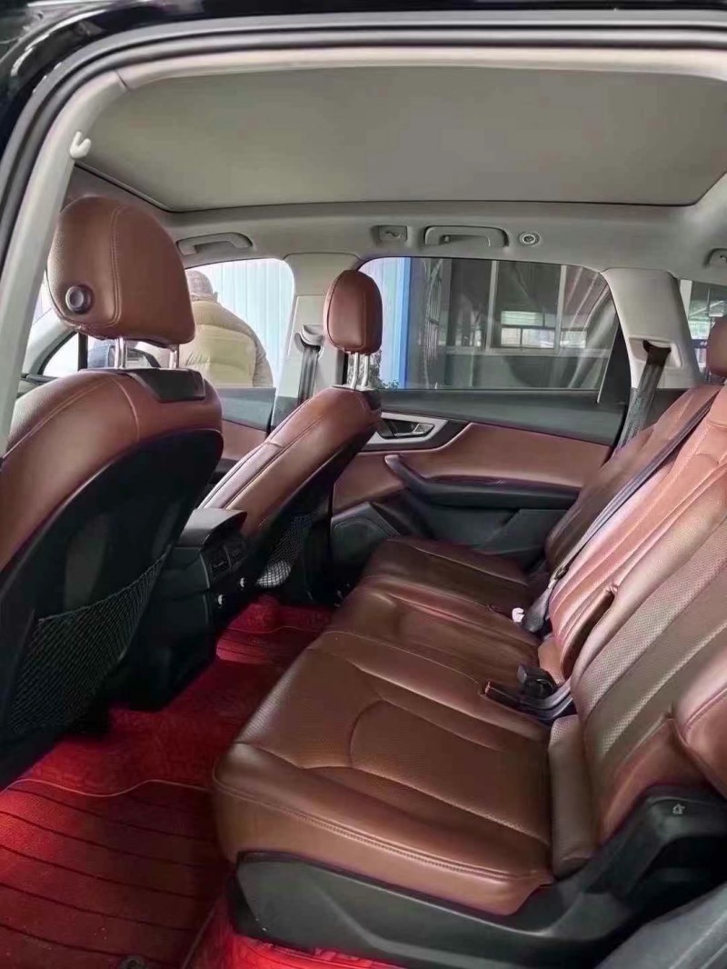 济宁16年奥迪Q76