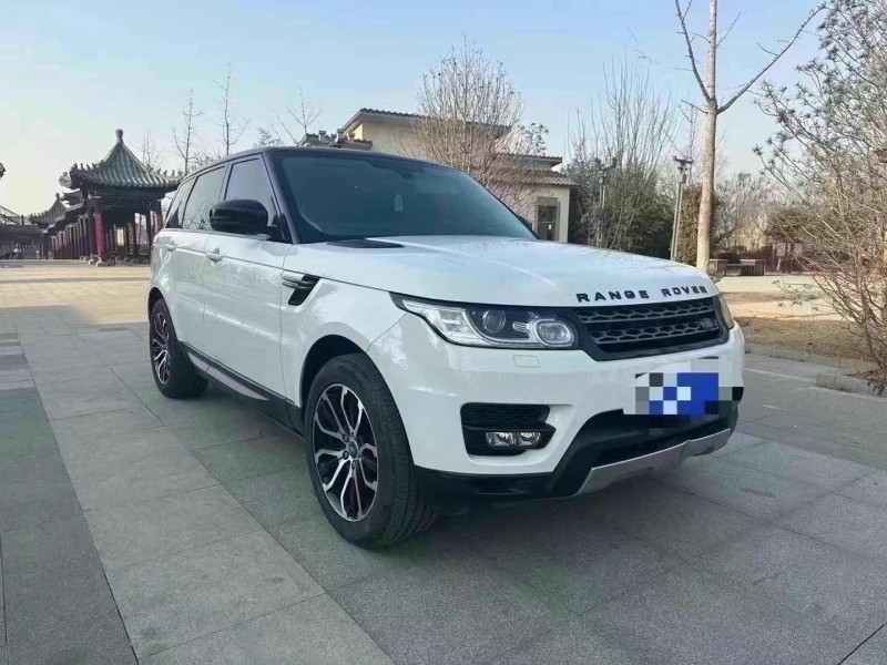 青岛16年路虎揽胜运动2