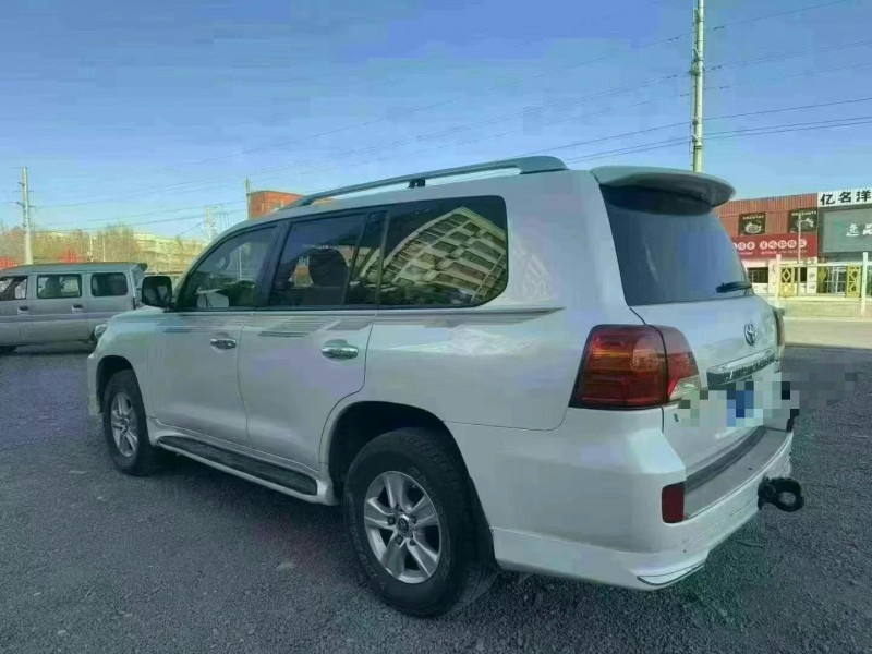 济宁14年丰田兰德酷路泽8