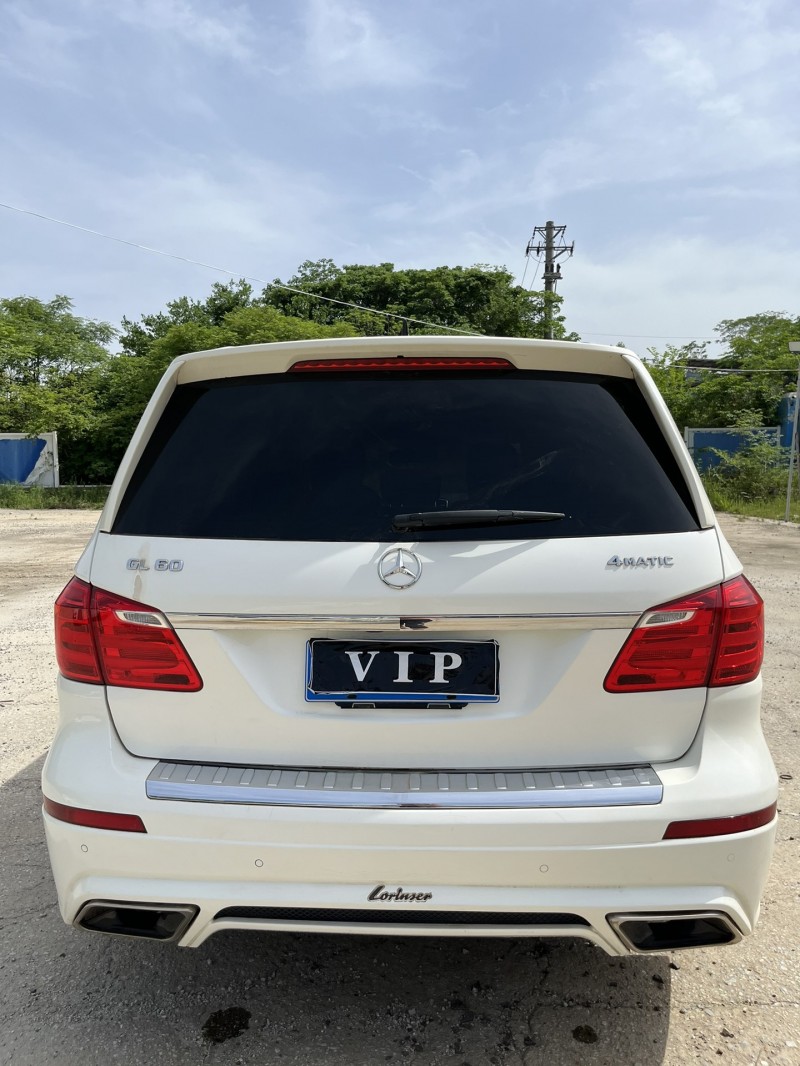 武汉17年奔驰罗伦士8