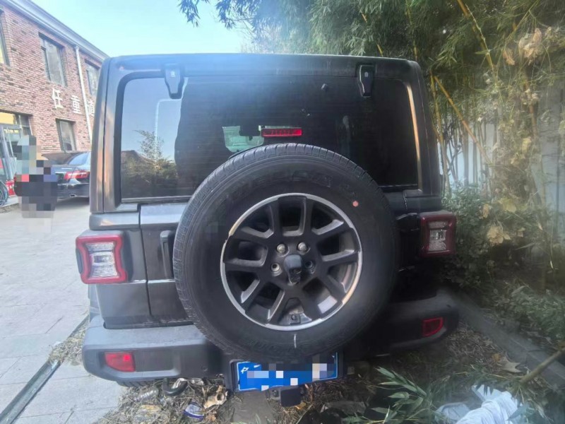 青島21年Jeep牧馬人9