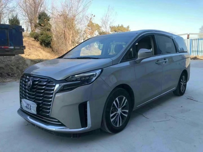 青岛23年别克GL83