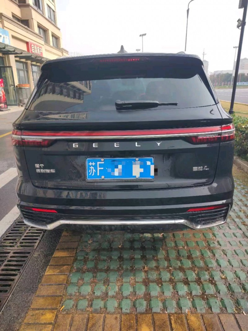 淮安23年吉利博越9