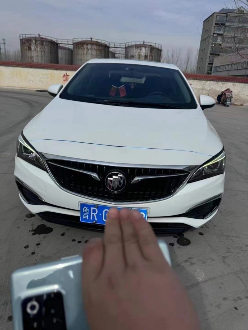 菏泽19年别克威朗1