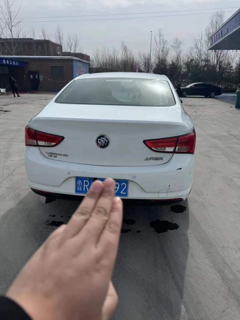 菏泽19年别克威朗8