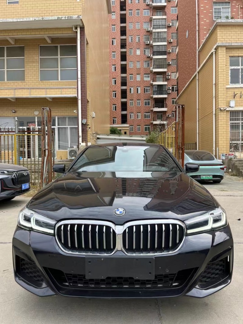 武汉22年宝马5系1