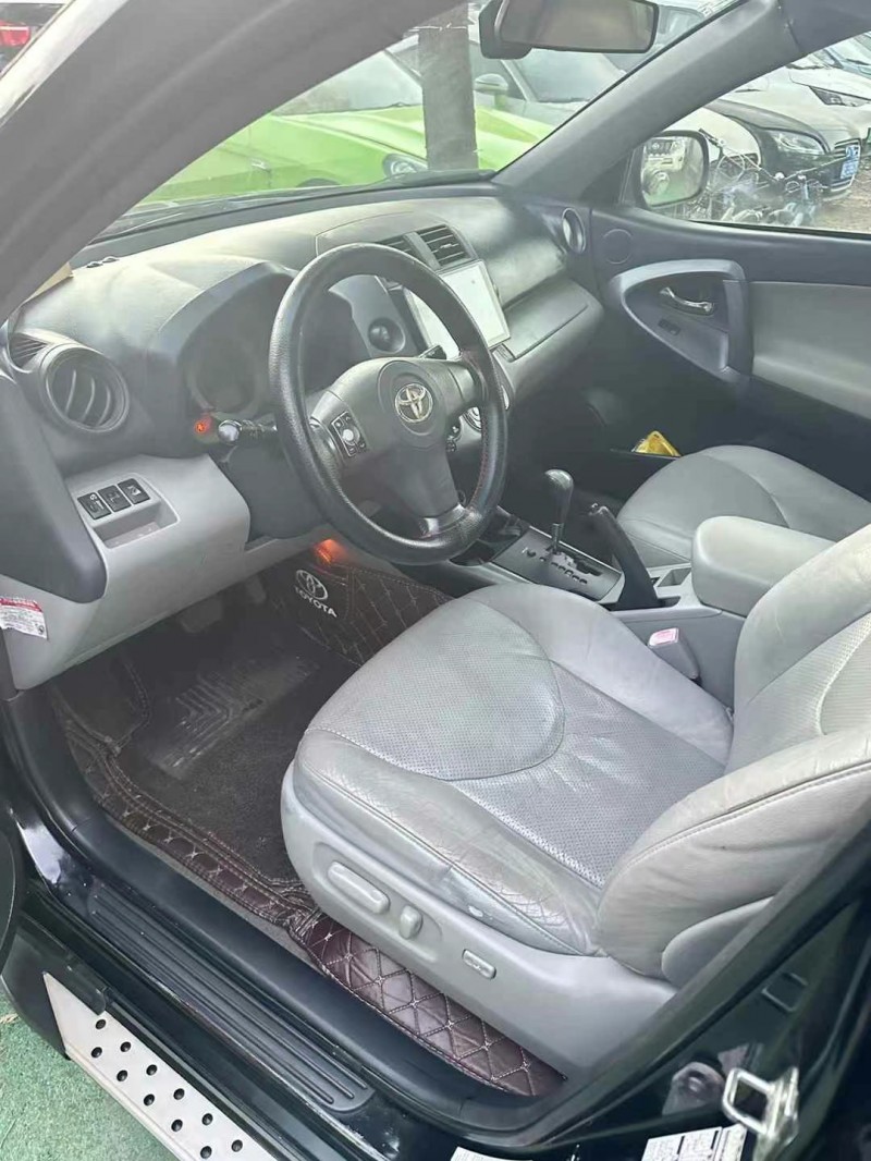 广州09年丰田RAV46