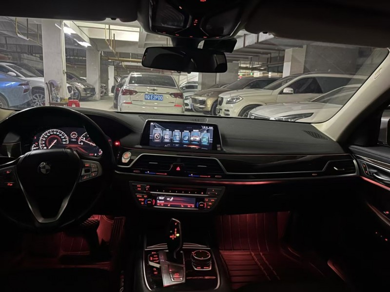 武汉16年宝马7系8