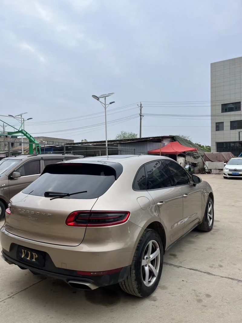 武汉17年保时捷Macan6