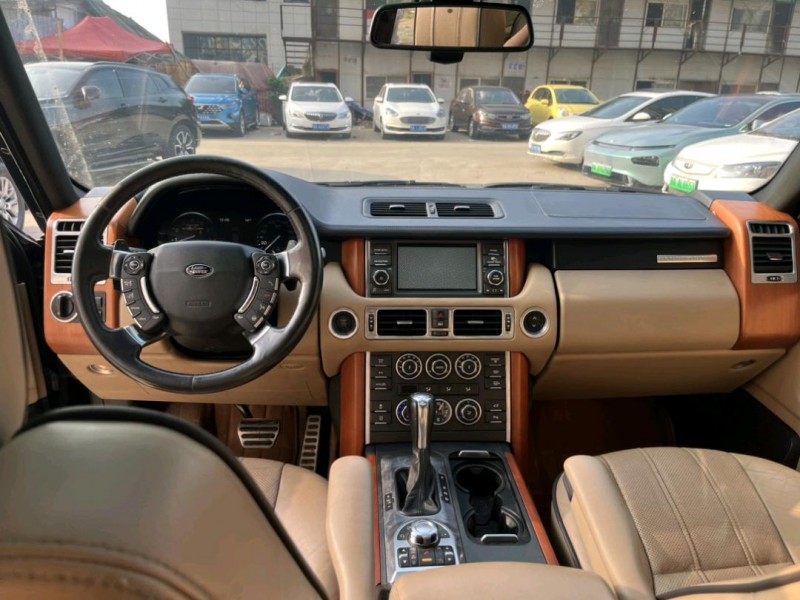 武汉12年路虎揽胜运动9