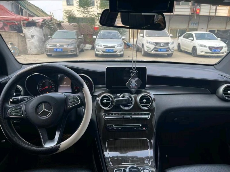 武汉16年奔驰GLC9