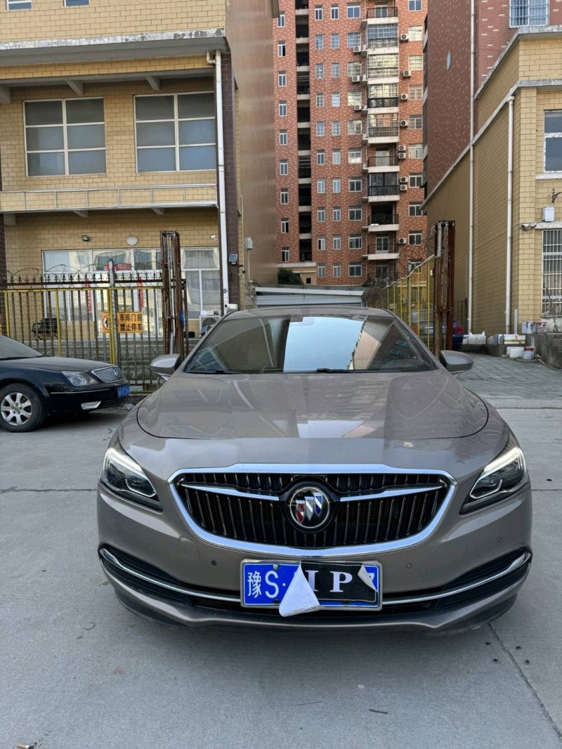 武汉17年别克君越1