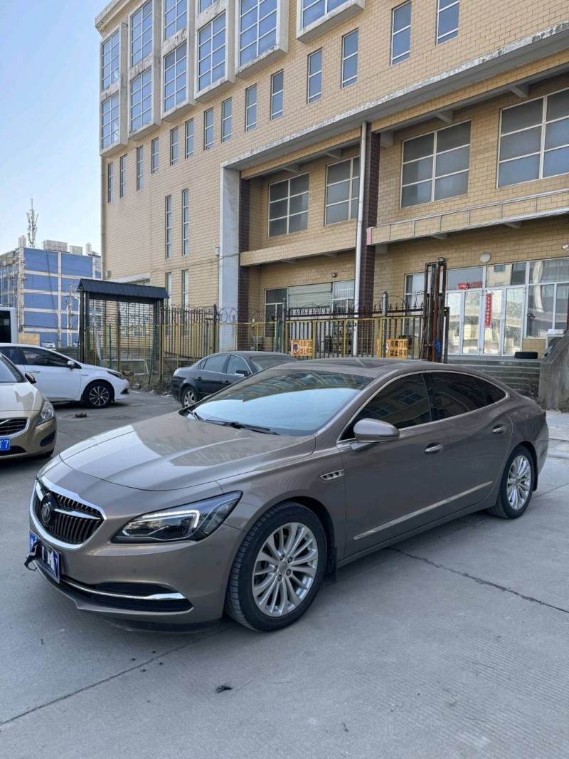 武汉17年别克君越2