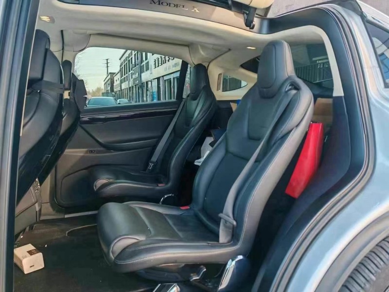 南寧17年特斯拉MODEL X6