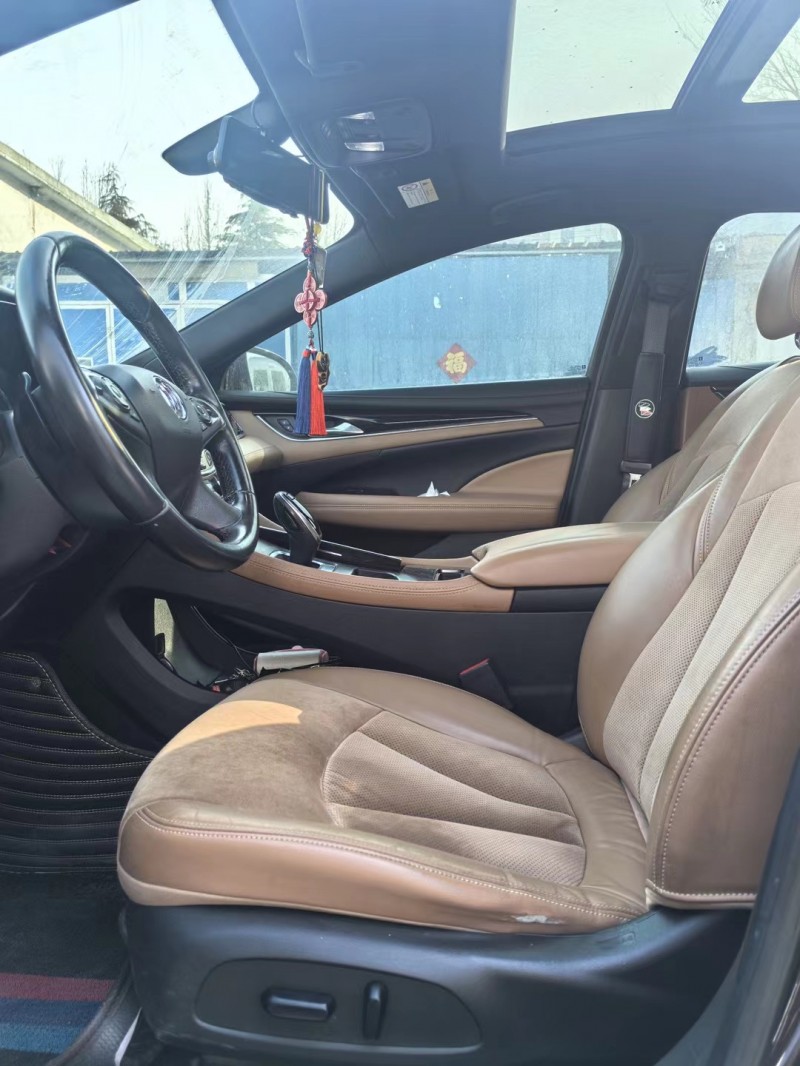 青岛17年别克君越7