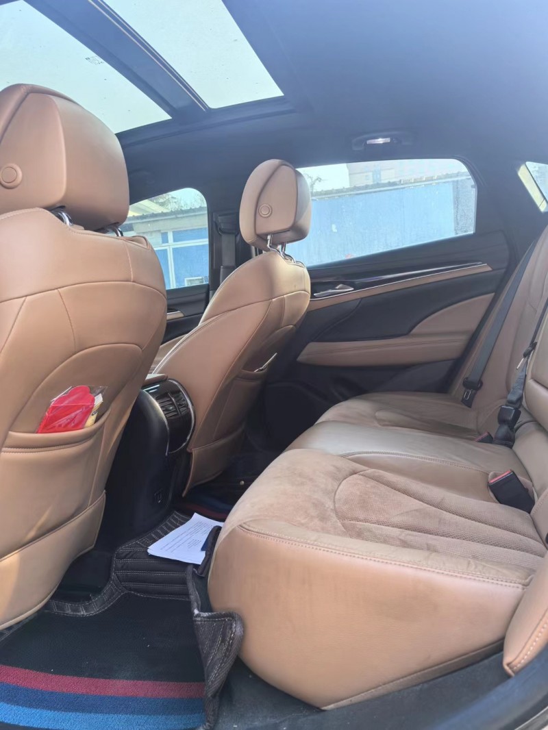 青岛17年别克君越5