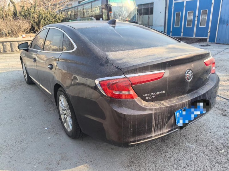 青岛17年别克君越8