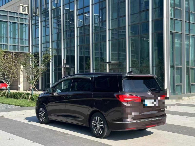 青岛18年别克GL88