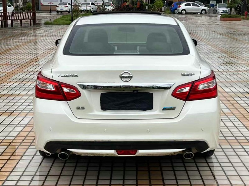 汕頭18年日產天籟7