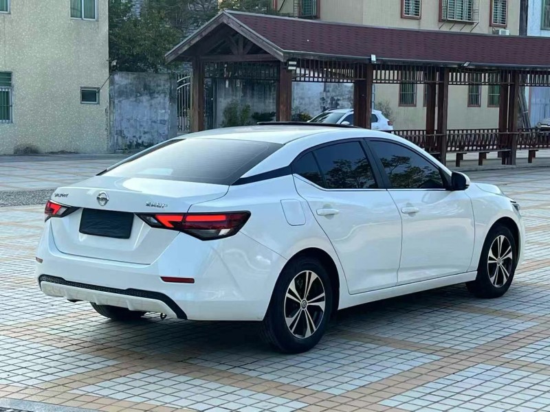 汕頭23年日產軒逸8