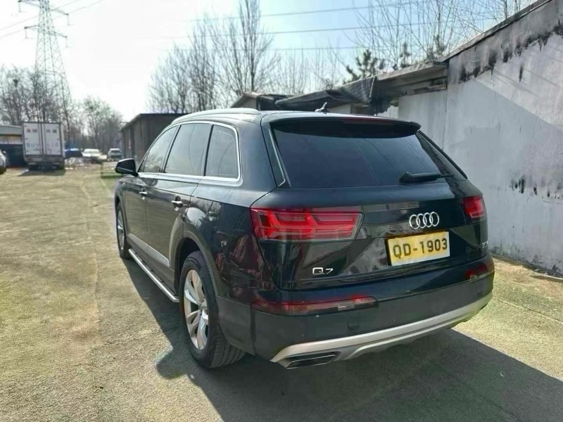 臨沂18年奧迪Q78