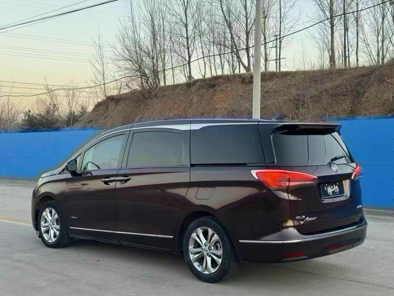 青岛17年别克GL87