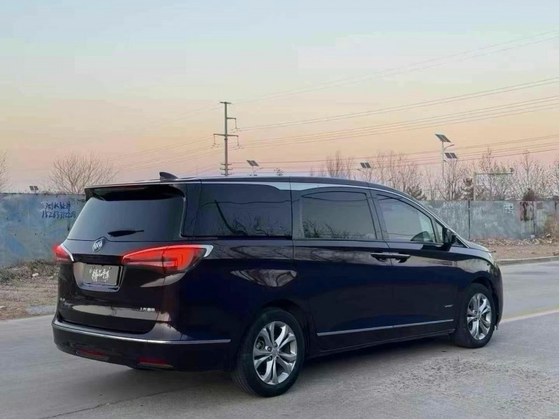 青岛17年别克GL88