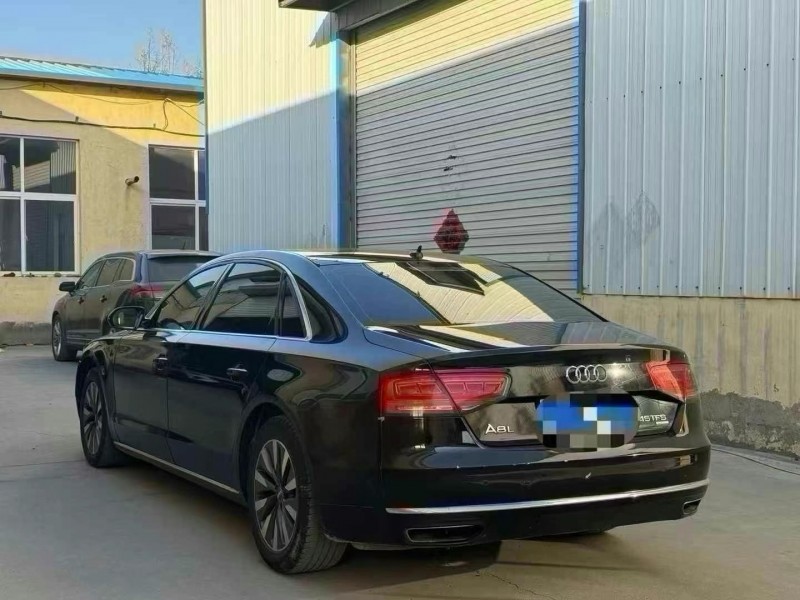菏泽12年奥迪A8L7