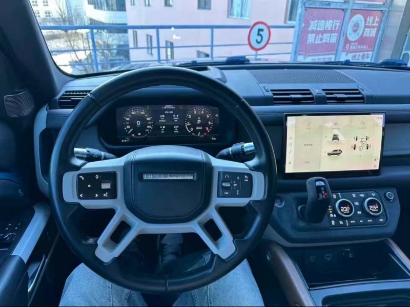 菏泽22年路虎卫士3