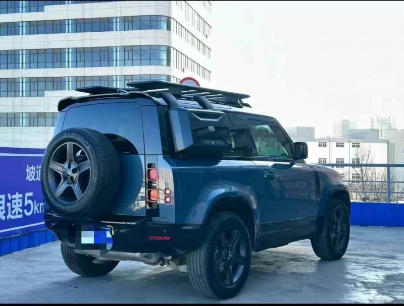 菏泽22年路虎卫士5
