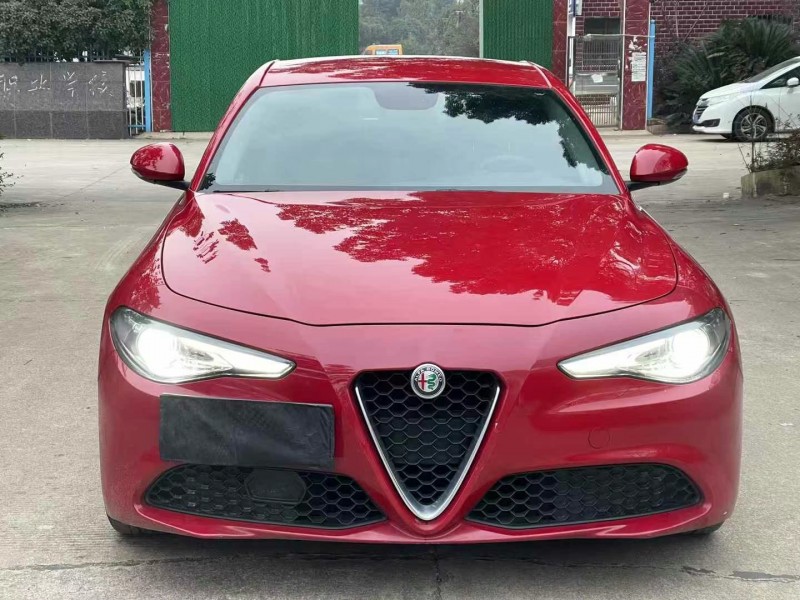 佛山18年阿爾法·羅密歐Giulietta1