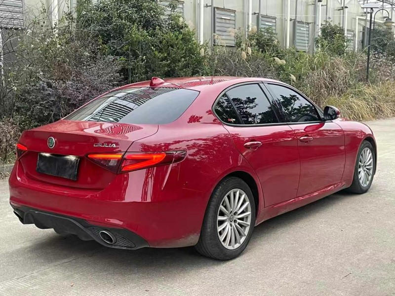 佛山18年阿爾法·羅密歐Giulietta7
