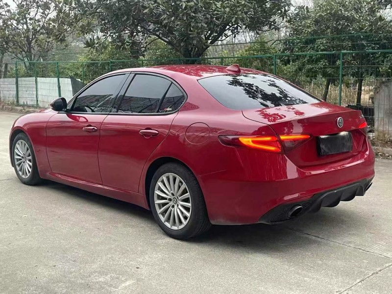 佛山18年阿爾法·羅密歐Giulietta8