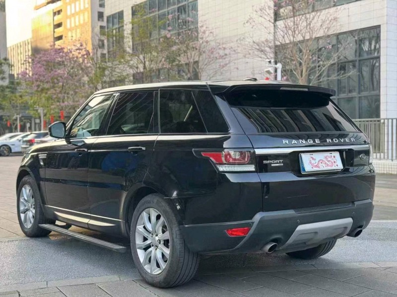 广州16年路虎揽胜运动4