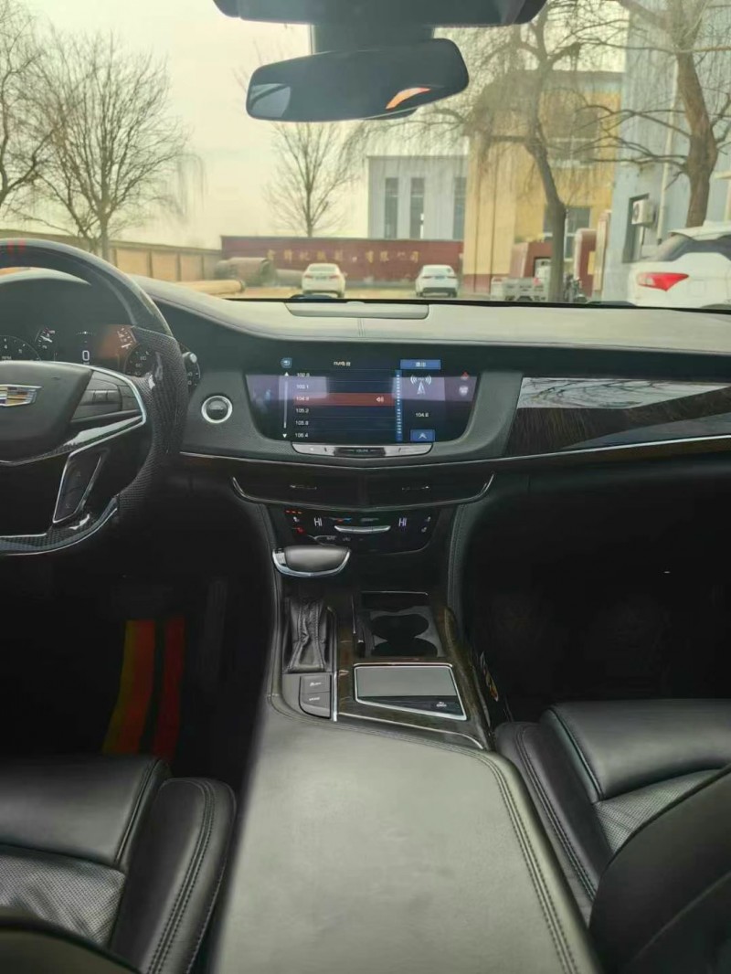 保定18年凯迪拉克CT64