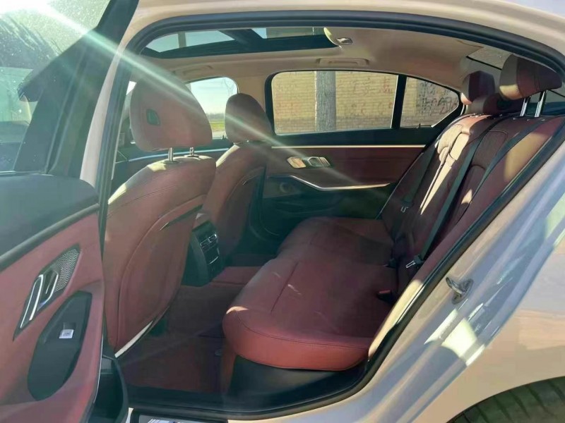 保定24年宝马3系7