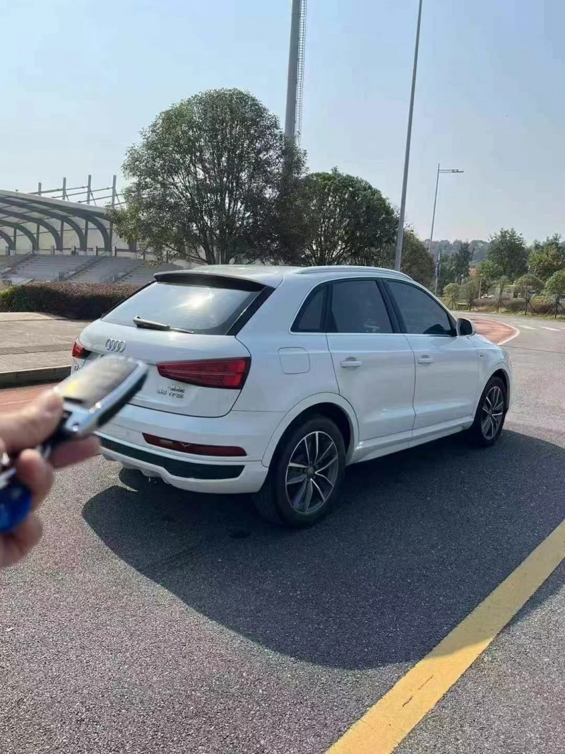 广州18年奥迪Q38