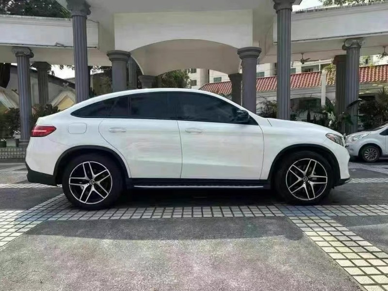 广州17年奔驰GLE5