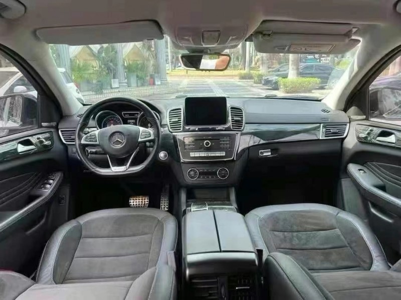 广州17年奔驰GLE7